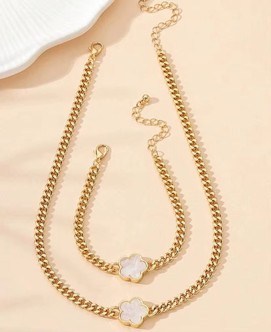 Blossom Chain Set